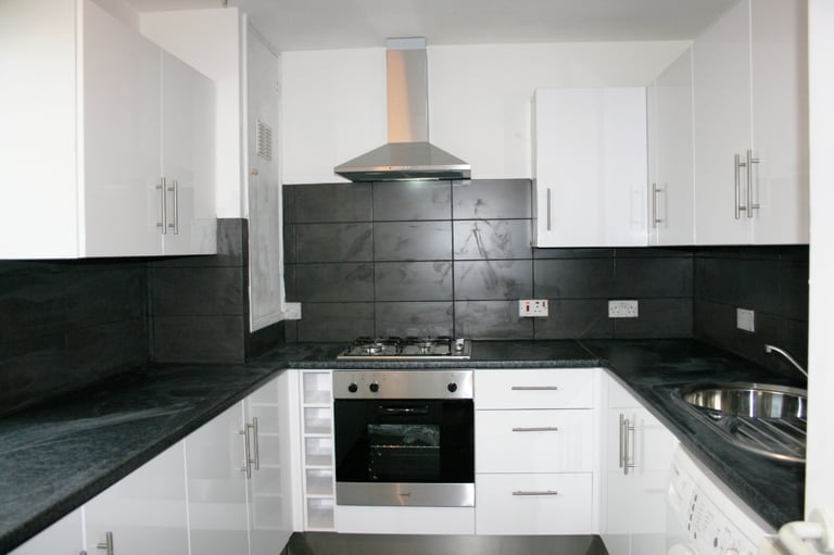 Very large two bedroom, two bathroom apartment Docklands E14