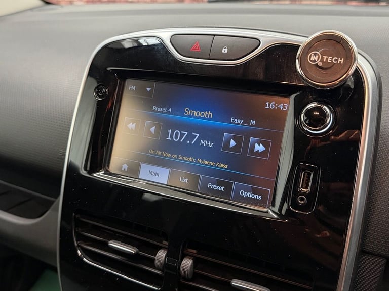 2015 Renault Clio 1.5 dCi Dynamique S Nav Hatchback 5dr Diesel Manual Euro 6 (s/s) (90 ps) Hatchb...
