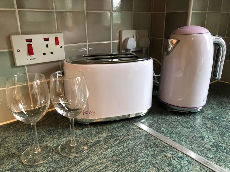 INEOS CONTRACTORS, Grangemouth - 2 bedroom flat, £210 each a week. 2 mins from INEOS/motorway