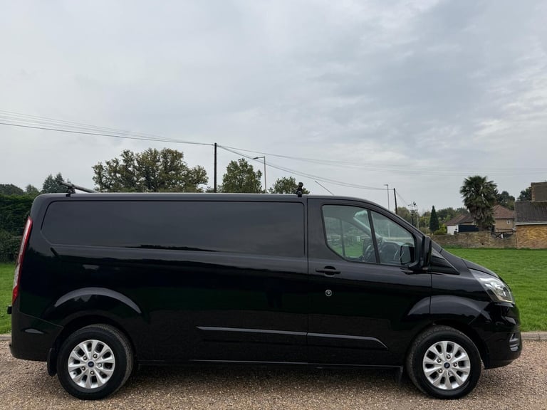 2018 Ford Transit Custom 2.0 300 EcoBlue Limited L2 H1 Euro 6 5dr PANEL VAN Diesel Manual
