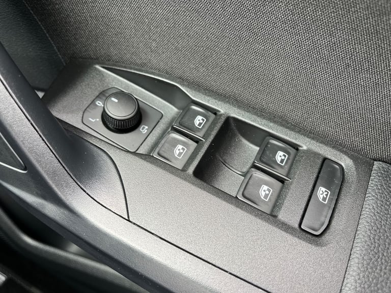  SEAT Ibiza HATCHBACK 1.0 TSI 1 15 FR BLACK EDITION 5DR DSG Petrol