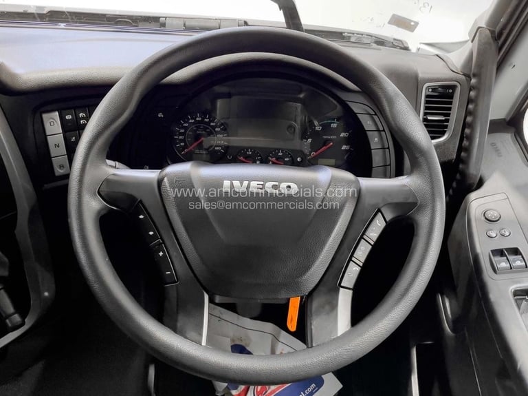 Iveco Stralis NP460, CNG Truck, Fixed Fifth Wheel, Visor, Rear Mounted Batteries