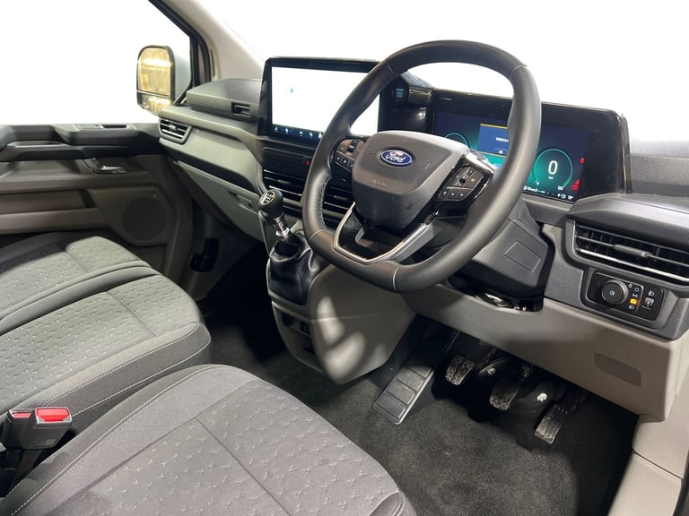 2025 Ford Transit Custom 320 SWB 2.0 Tdci Limited 136PS D/Cab Crew Bus Diesel Manual