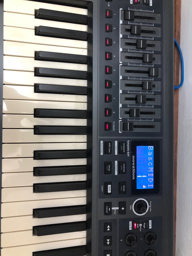 Novation Impulse 49 49-Key MIDI Keyboard USB - read description