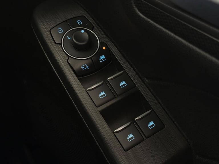 2023 Ford Kuga 2.5 Duratec 14.4kWh ST-Line X Edition CVT Euro 6 (s/s) 5dr HATCHBACK Petrol/Electr...