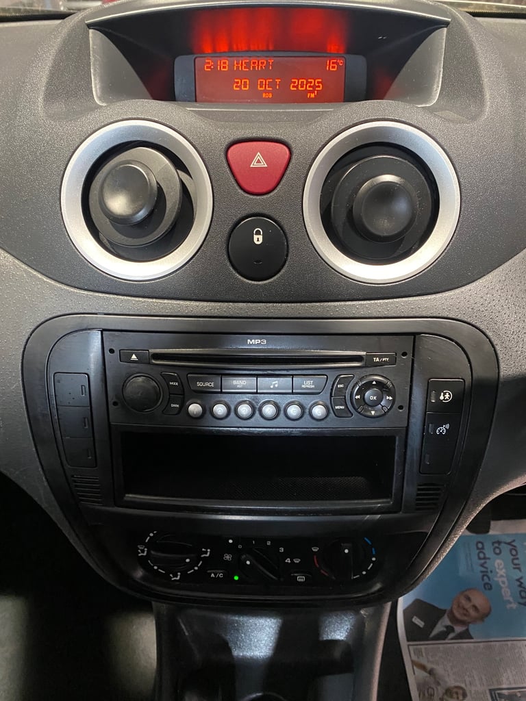 Citroen, C3, Hatchback, 2008, Manual, 1360 (cc), 5 doors