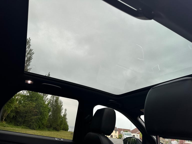 Land Rover Discovery Sport 4x4 / AUTO / 7 SEATS / HUGE SPEC 