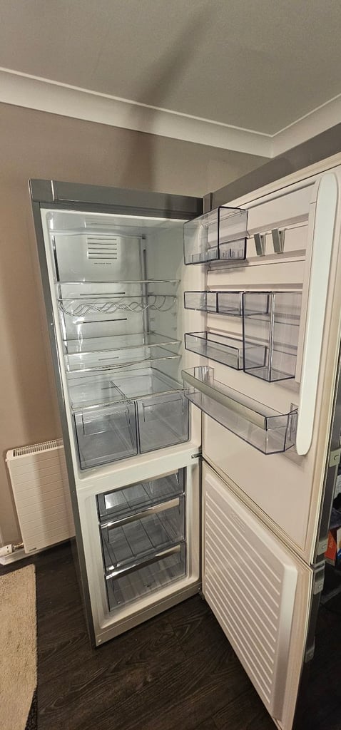 image for AEG Frost Free Fridge Freezer (60/40)