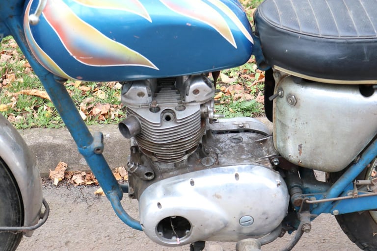 Triumph T100R T100 R Daytona Winter Restoration Project.