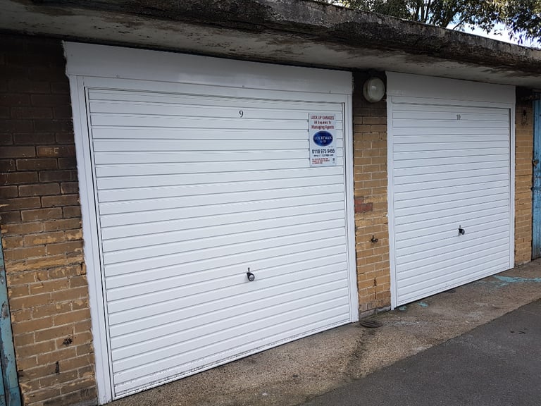 Garages/Parking/Storage to rent: Streatham Hill (r/o Pullman Court) London, SW2 4SU