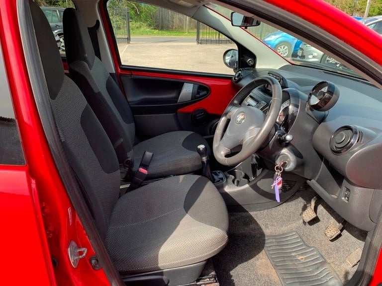 Toyota AYGO VVT-I MOVE WITH STYLE