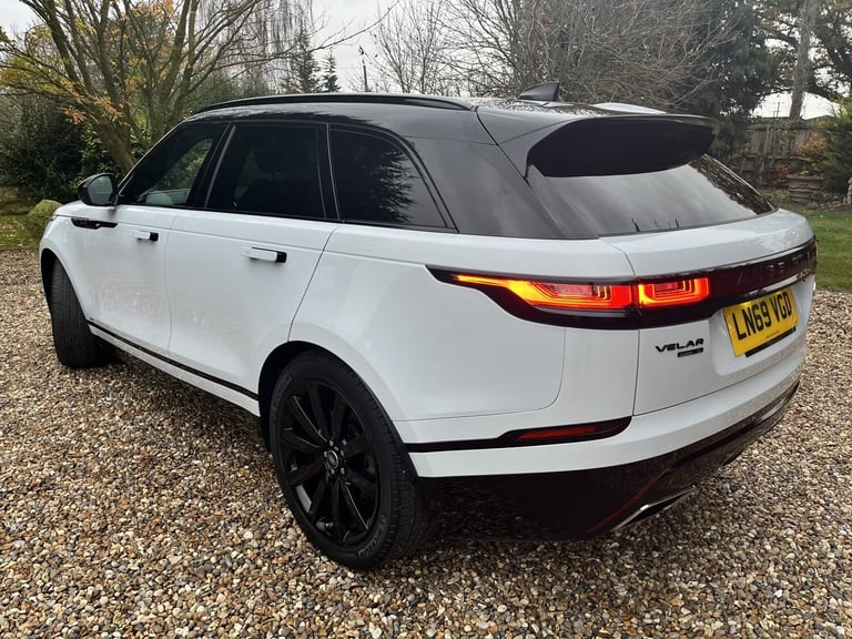 LAND ROVER RANGE ROVER VELAR 3.0 D300 R-Dynamic S 2019