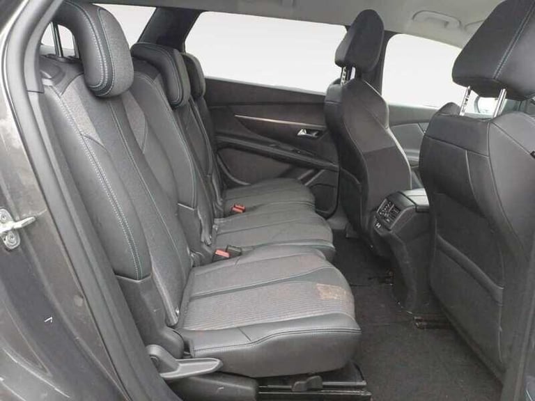 2022 Peugeot 5008 1.2 PureTech Allure SUV 5dr HATCHBACK Petrol Manual