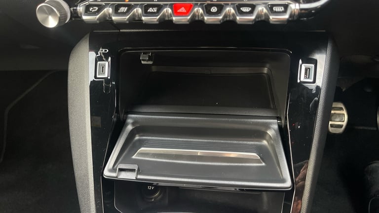 2022 Peugeot 208 1.2 PureTech 100 GT 5dr Petrol Hatchback Hatchback Petrol Manual