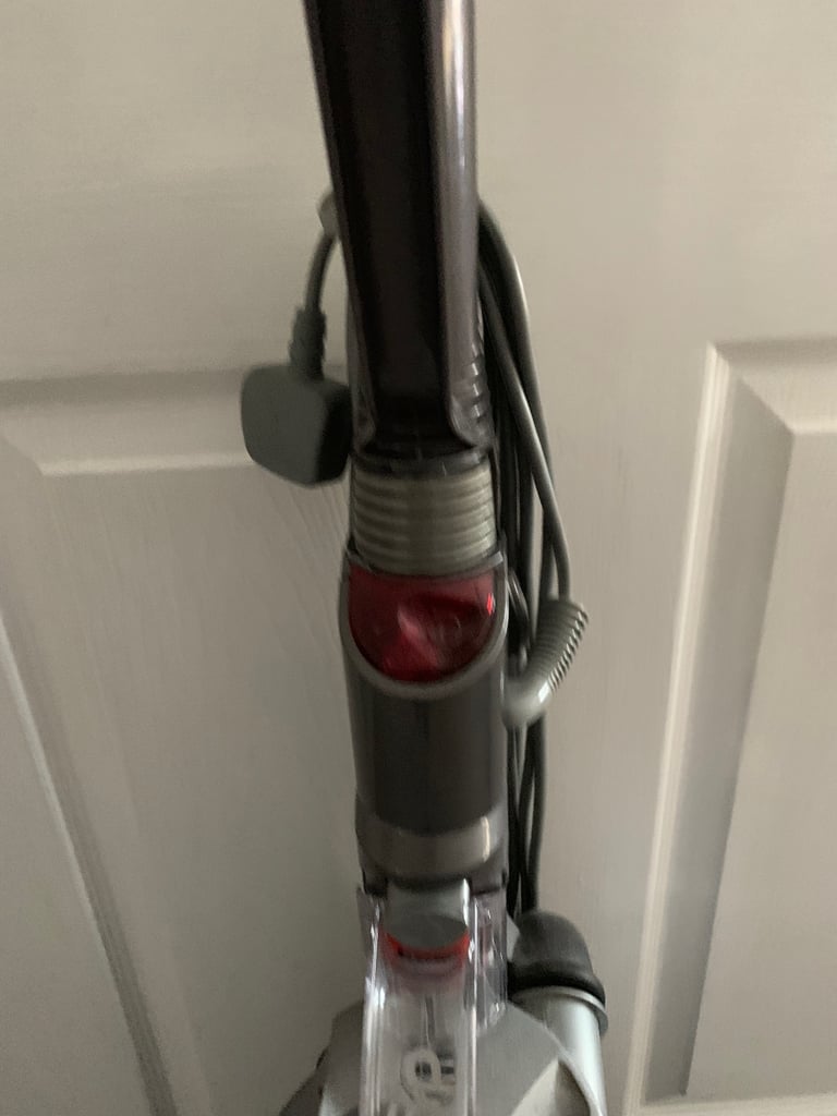 Dyson Vacuum- FOR PARTS