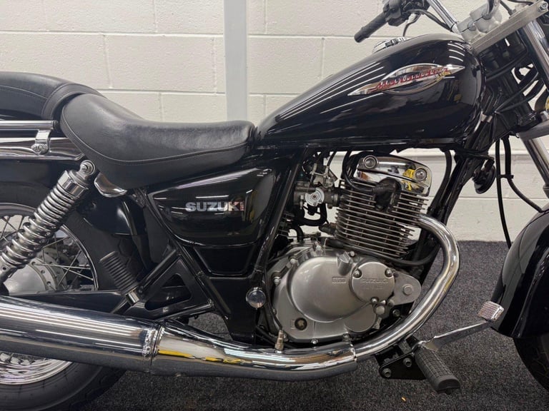 Suzuki GZ125 ** Lovely Condition - Low Miles- Warranty **