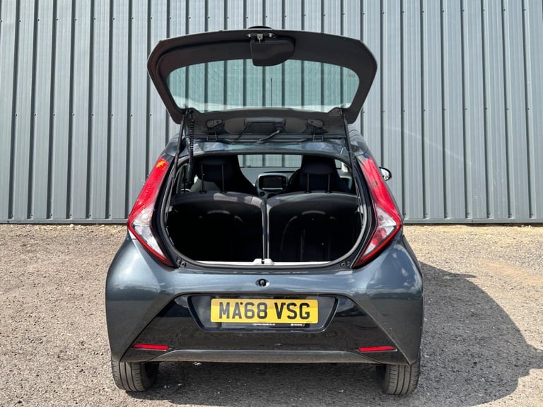 2018 Toyota AYGO 1.0 VVT-i x-play Hatchback 5dr Petrol Manual Euro 6 (71 ps) HATCHBACK Petrol Manual