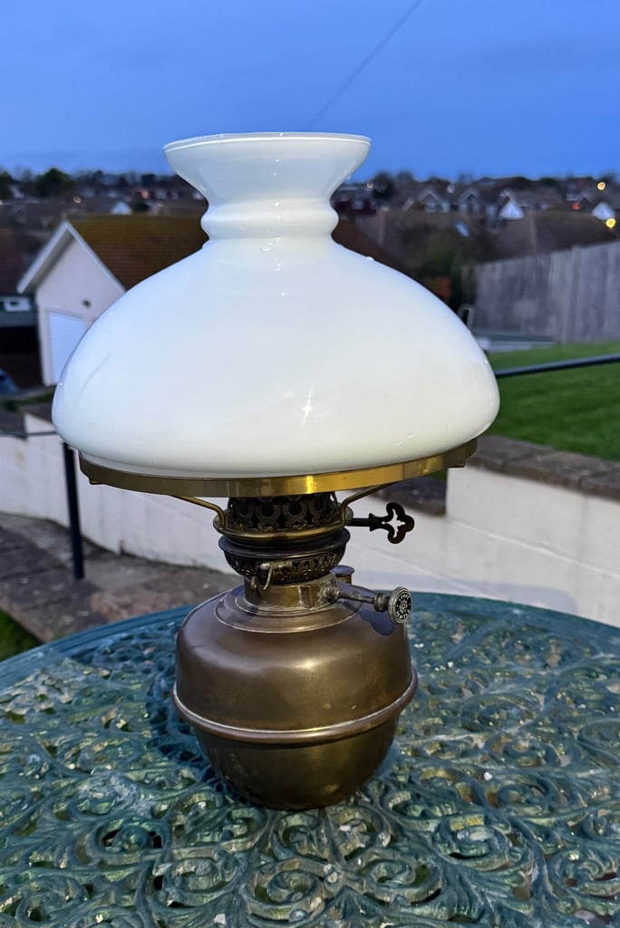 Juno Veritas Oil Lamp 