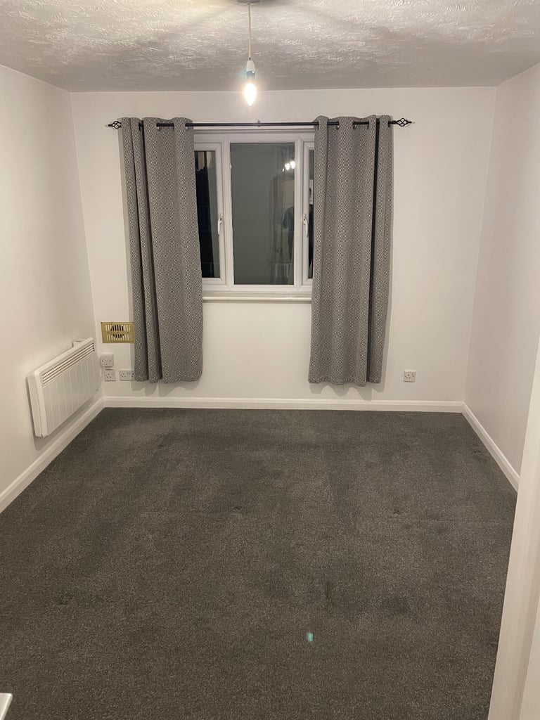 Modern One-Bedroom Flat with Parking – To Let in South Croydon