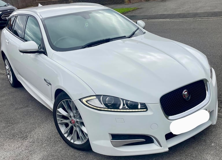 image for Jaguar XF Estate 2.2 Turbo diesel R-Sport Facelift Luxury pack model 200 bhp Hpi clear (2014 14)