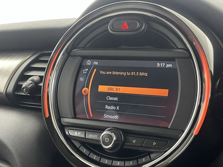 2019 MINI Hatch 1.5 Cooper Exclusive Hatchback 3dr Petrol Manual Euro 6 (s/s) (136 ps) Hatchback ...