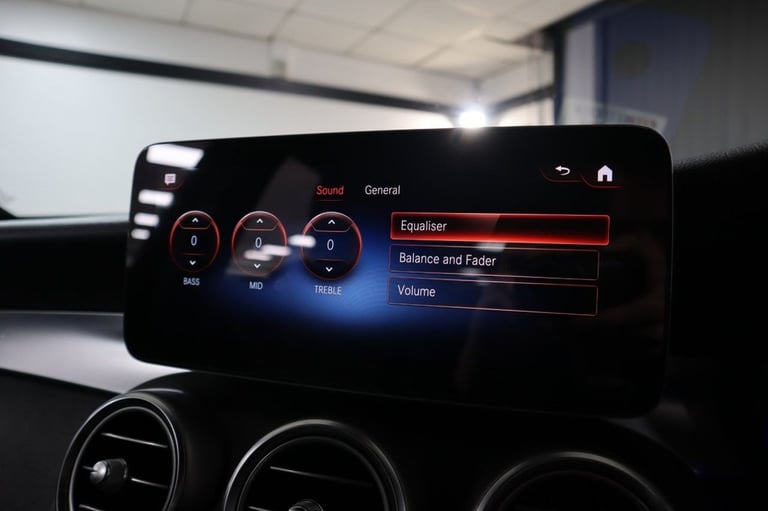 2020 MERCEDES-BENZ GLC 2.0 GLC300D AMG LINE (PREMIUM) SUV 5DR DIESEL G-TRONIC+ 4