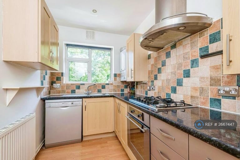 2 bedroom flat in Church Lane, Chapel Allerton, Leeds, LS7 (2 bed) (#2667447)