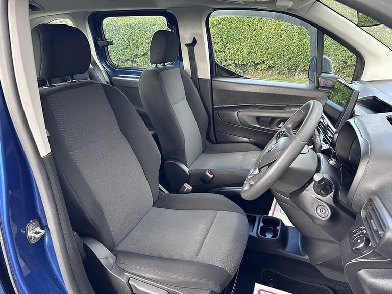2019 Vauxhall Combo Life Turbo Design MPV Petrol Manual