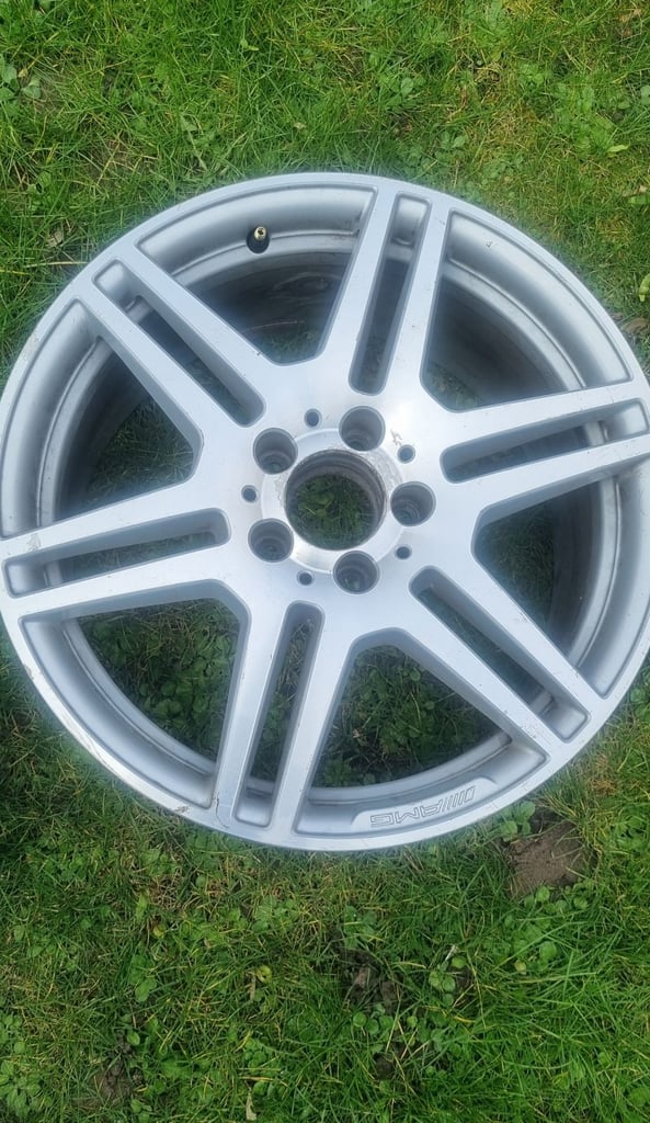 4x MERCEDES AMG A B C E S CLASS VITO VIANO 18" ALLOY WHEELS A2124012302 A2124012402