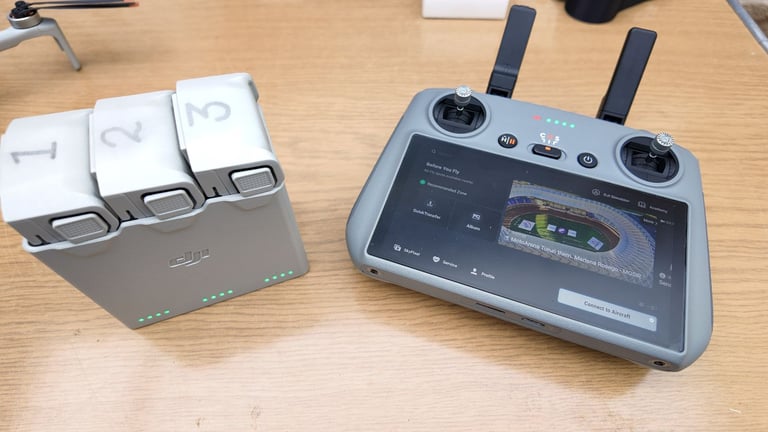 DJI Mini 4 Pro Fly More Combo With RC2 Controller + 18 months DJI Warranty