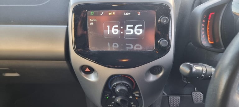 2015 Toyota AYGO 1.0 VVT-i x-play Euro 5 5dr Euro 5 HATCHBACK Petrol Manual