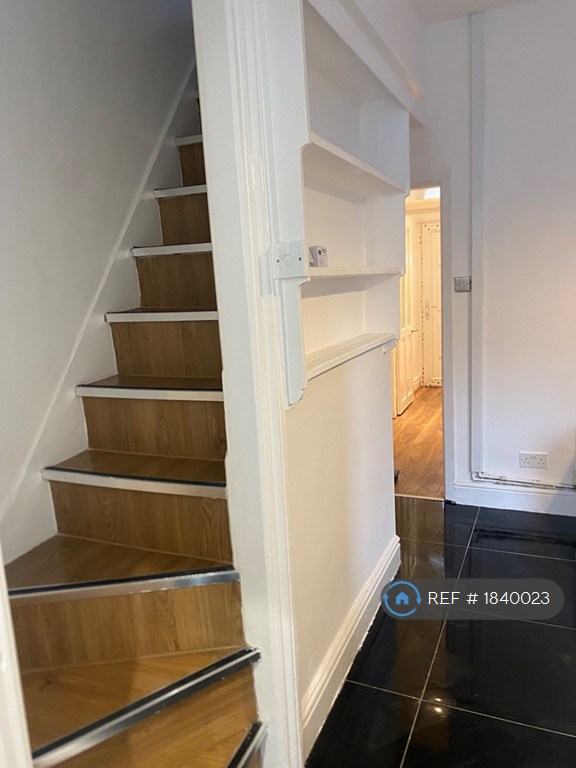 2 bedroom house in Hovis Street, Manchester, M11 (2 bed) (#1840023)