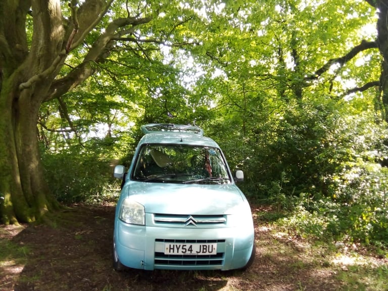 2004 Citroën Berlingo Micro Camper – 12 Months MOT – Bed, Fridge, Cooker – £3,350 ono