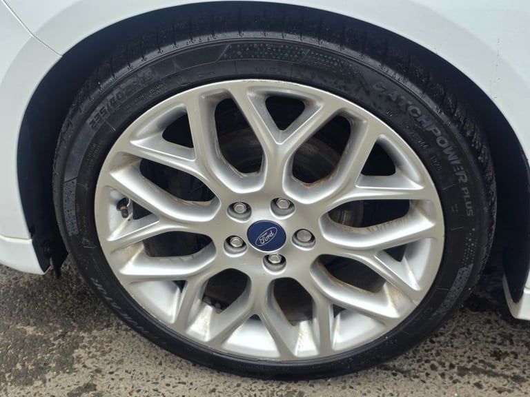 2016 Ford Focus 1.0 EcoBoost 125 Zetec S 5dr Auto HATCHBACK PETROL Automatic