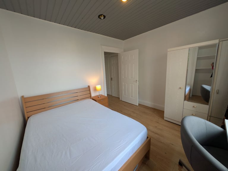 image for Central 2 Bedroom Flat Buccleuch Street Edinburgh EH8 Next to Meadows