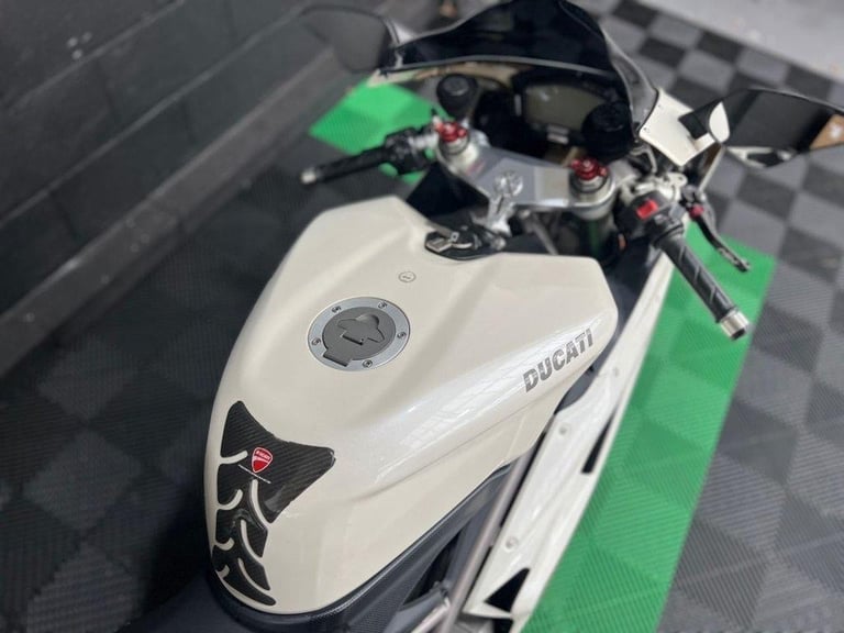 2010 10 DUCATI 848 FINANCE SPECIALISTS APPLY NOW