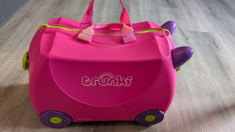 Girls Trunki (pull along)