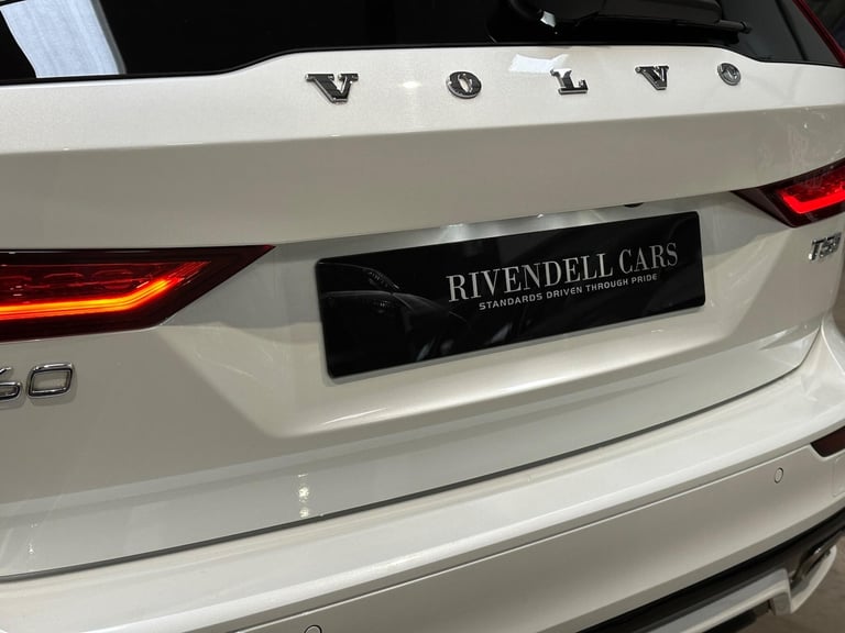 2019 Volvo V60 2.0 T5 R-Design Pro Auto Euro 6 (s/s) 5dr ESTATE Petrol Automatic