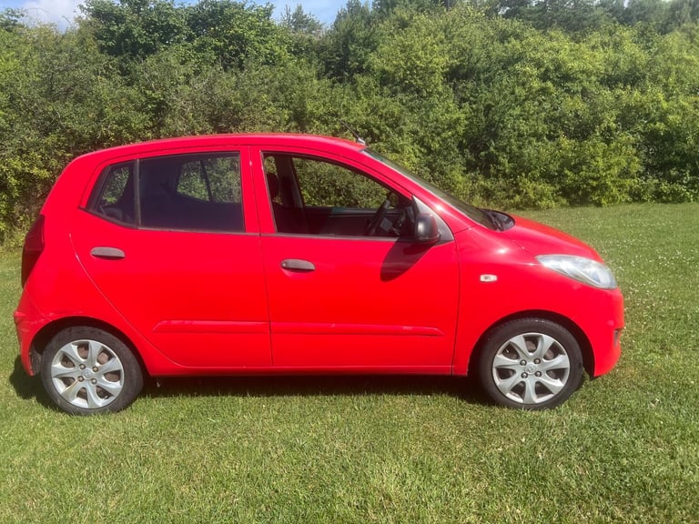 image for HYUNDAI I10 1.2 Classic Red Manual Petrol 2011