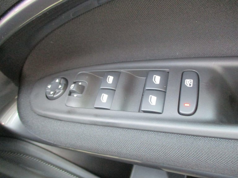 2025 Fiat 600 1.2 MHEV SUV 5dr Petrol Hybrid e-DCT Euro 6 (s/s) (100 ps) HATCHBACK Petrol/Electri...