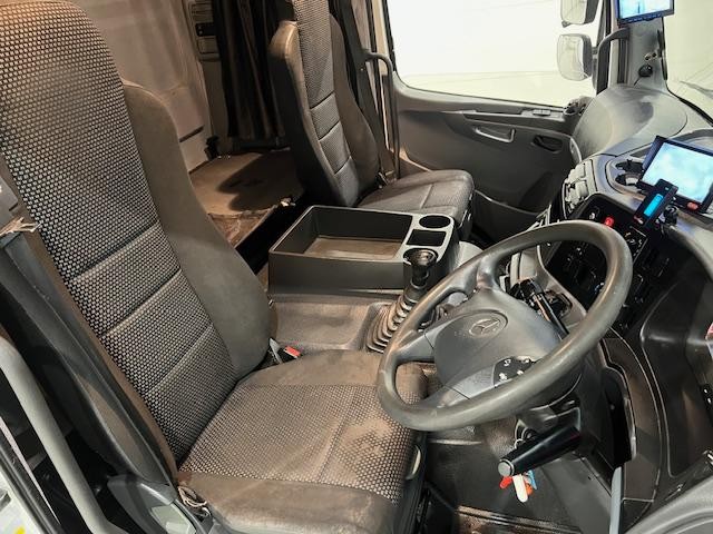 Mercedes Axor 1824 Sleeper Cab Box Van