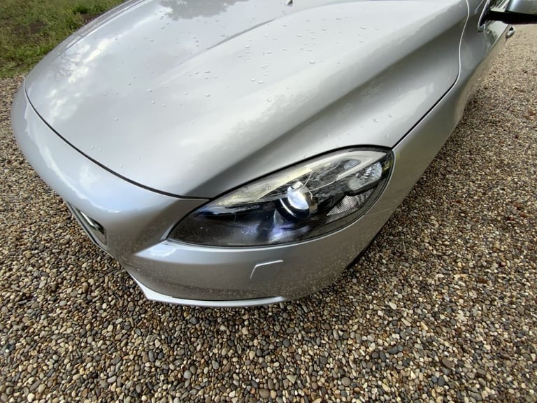 2014 Volvo V40 1.6 D2 SE Lux Nav Hatchback 5dr Diesel Manual Euro 5 (s/s) (115 ps) Hatchback Dies...