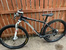 Whyte 529 excellent condition- dropper post size medium 