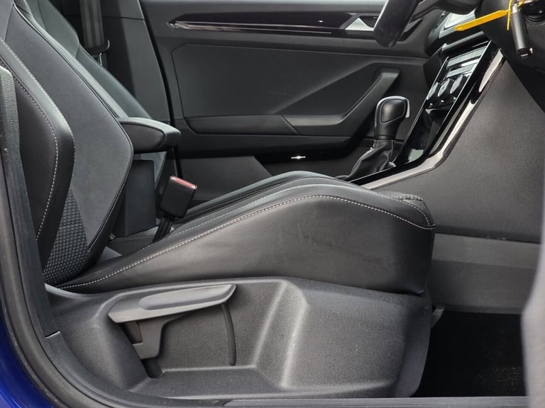 2019 Volkswagen T-Roc 2.0 TSI R SUV 5dr Petrol DSG 4Motion Euro 6 (s/s) (300 ps) HATCHBACK Petrol...