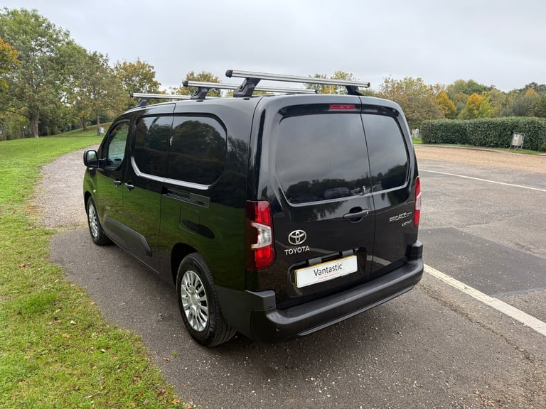 22 TOYOTA PROACE CITY ICON 50KWH AUTO APPLE CAR PLAY LWB ELECTRIC APPLE 