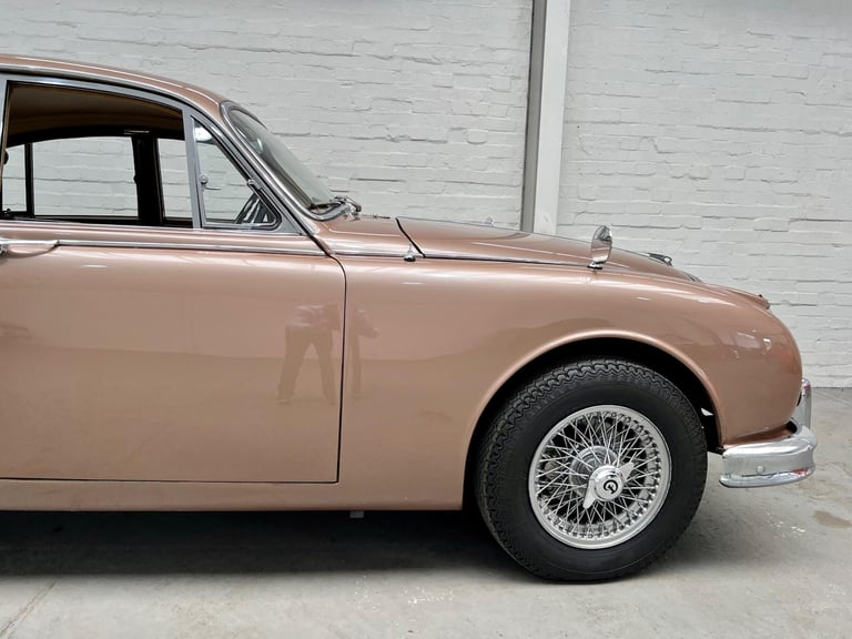1965 Daimler V8 Petrol Automatic