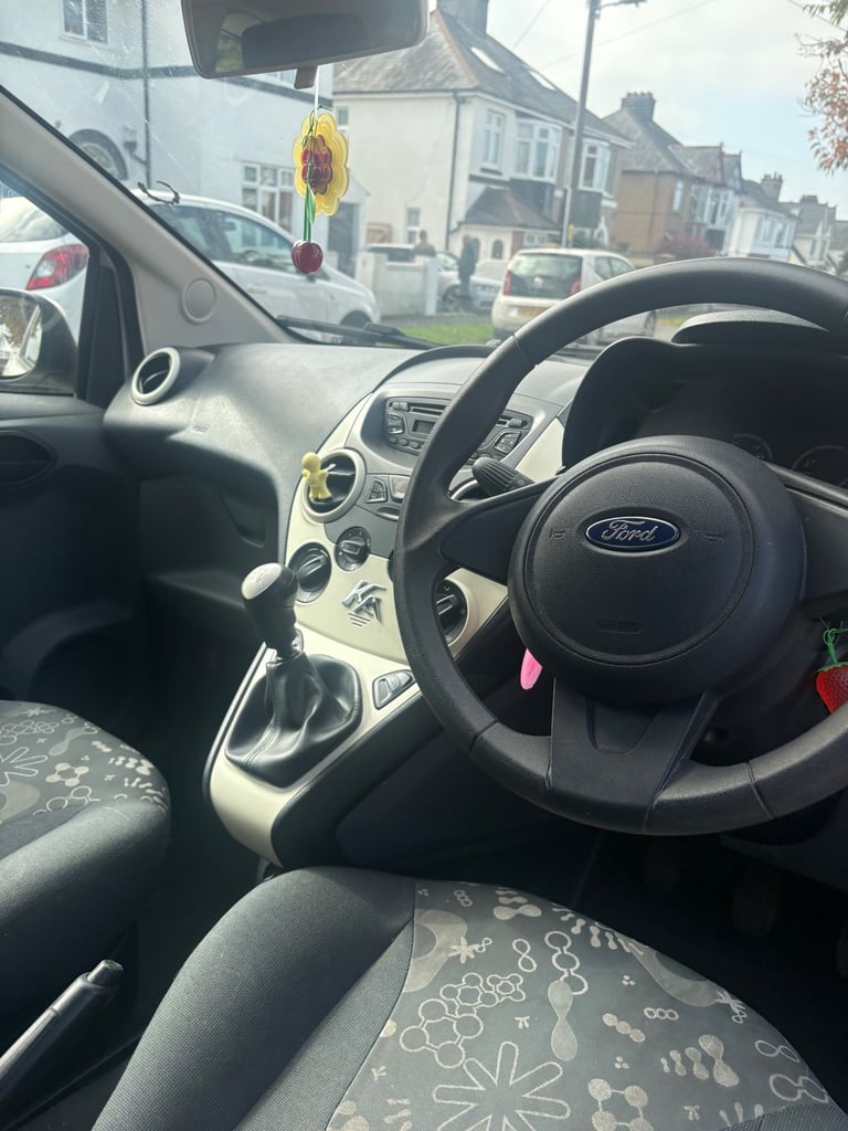 Ford, KA, Hatchback, 2012, Manual, 1242 (cc), 3 doors
