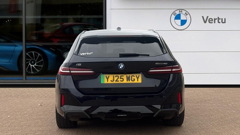 2025 BMW i5 250kW eDrive40 M Sport 84kWh 5dr Auto Electric Estate Estate Electric Automatic