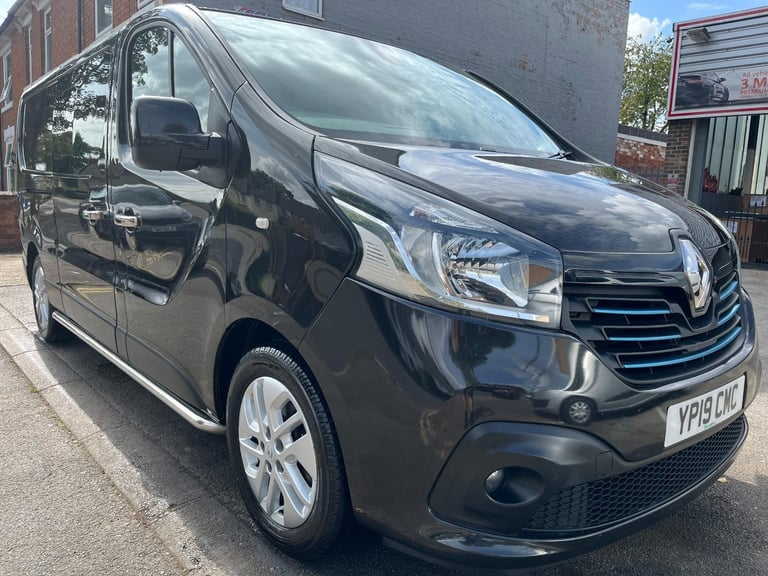 Renault Trafic LL29 Energy dCi 125 Sport Nav 6 Seat LWB Crew Van DIESEL 2019/19