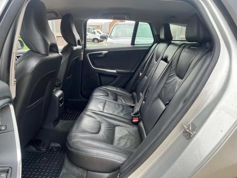 2013 Volvo V60 2.0 D3 SE Lux Euro 5 (s/s) 5dr ESTATE Diesel Manual